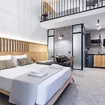 アパートホテル The 8 Keys スカラ・ポタミアス