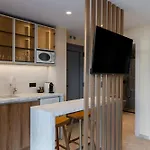 The 8 Keys アパートホテル 4*