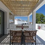 アパートホテル The 8 Keys 4*