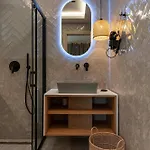 アパートホテル The 8 Keys スカラ・ポタミアス