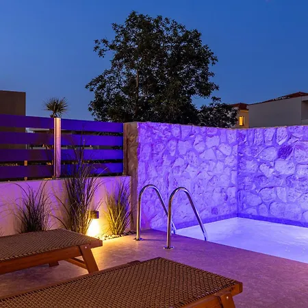 Apartahotel The 8 Keys