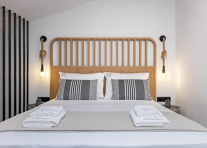 アパートホテル The 8 Keys スカラ・ポタミアス