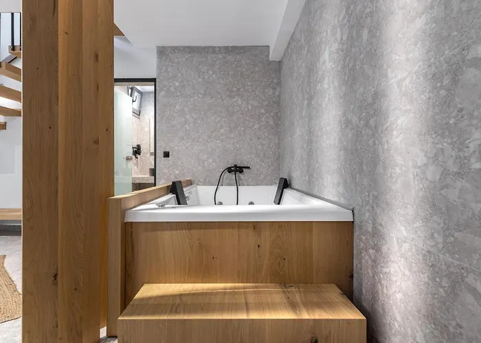 The 8 Keys 4* スカラ・ポタミアス