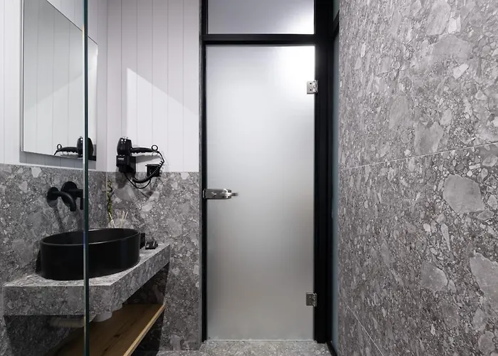 アパートホテル The 8 Keys