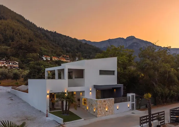 The 8 Keys 4* スカラ・ポタミアス