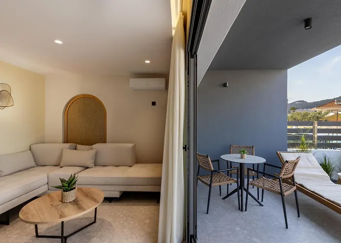 The 8 Keys アパートホテル スカラ・ポタミアス