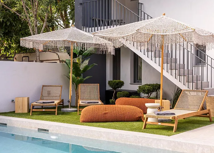 アパートホテル The 8 Keys 4*