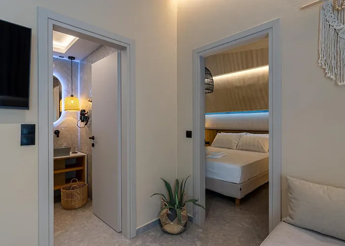 アパートホテル The 8 Keys