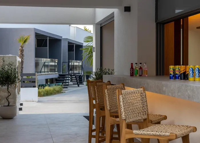 アパートホテル The 8 Keys